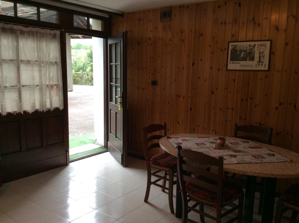 B&B La Vieille Meison De Pappa Sarre 客房 照片
