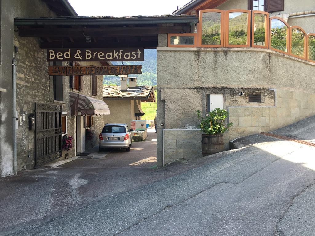 B&B La Vieille Meison De Pappa Sarre 外观 照片