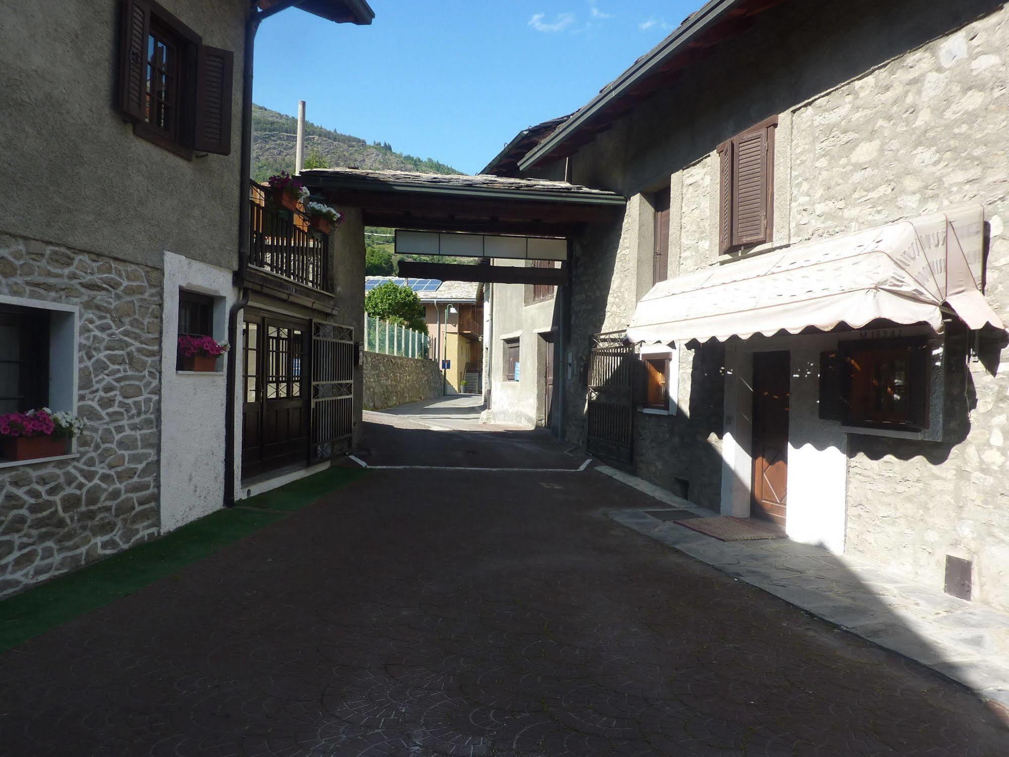 B&B La Vieille Meison De Pappa Sarre 外观 照片