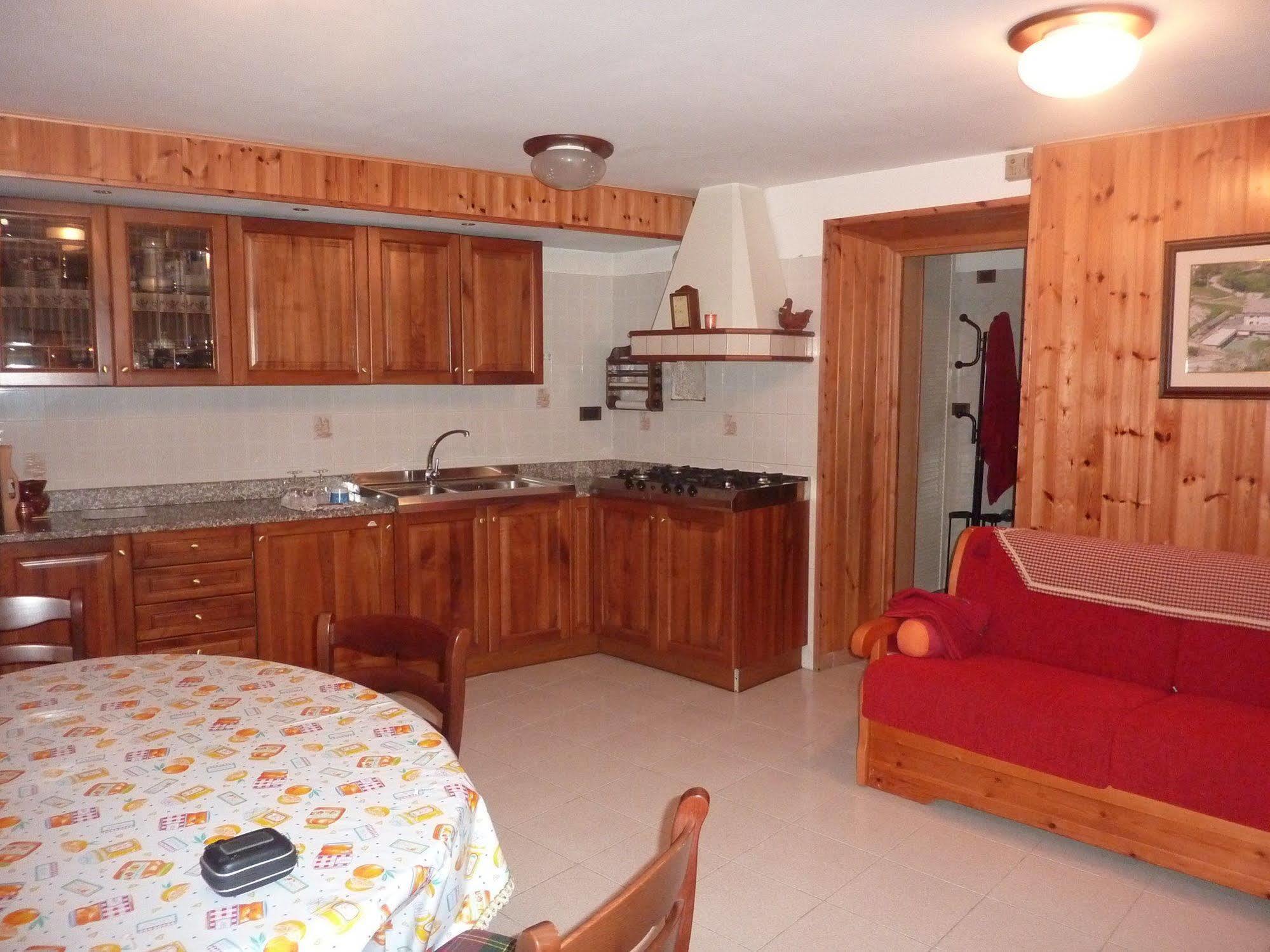B&B La Vieille Meison De Pappa Sarre 外观 照片